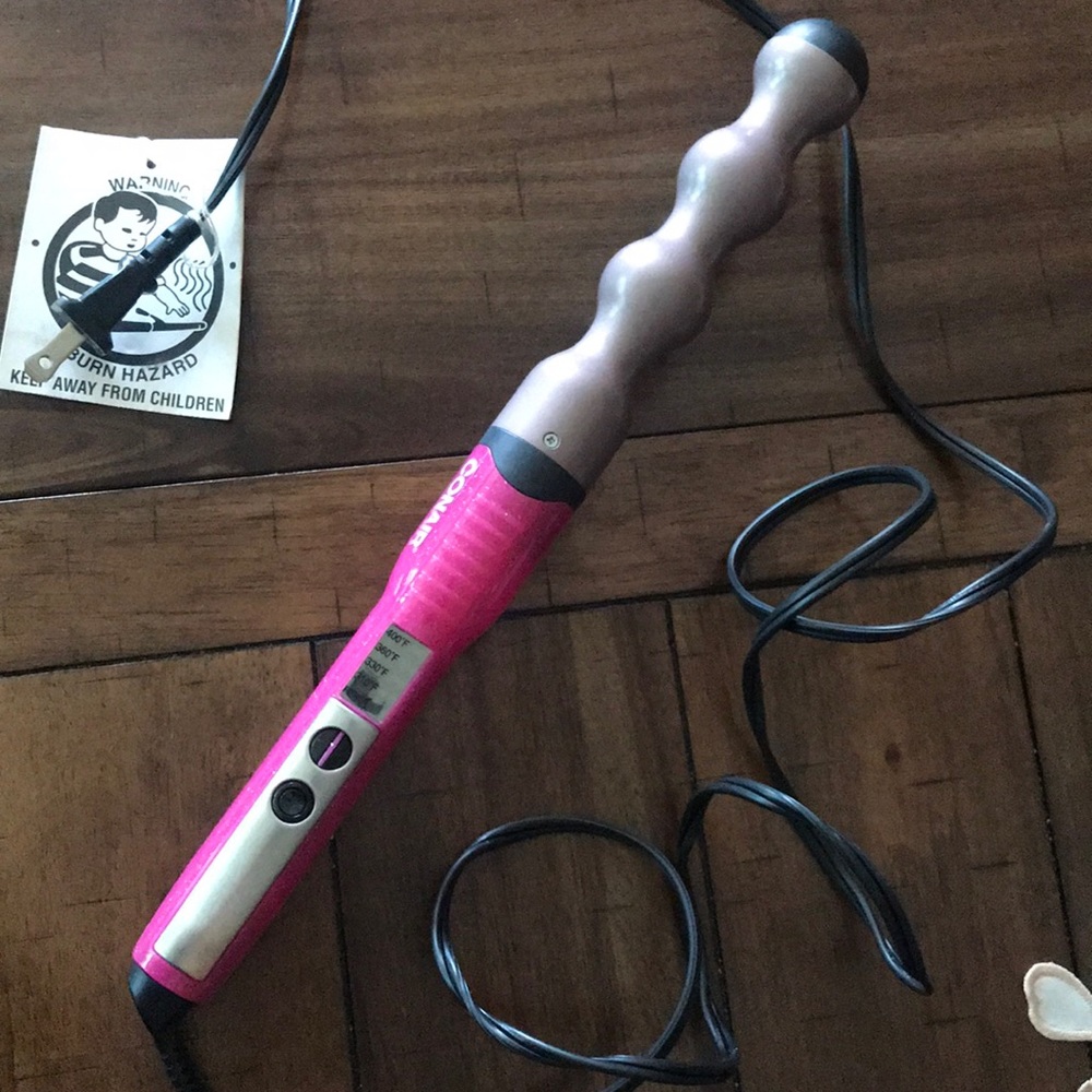 Conair wave curler with heat protection glove